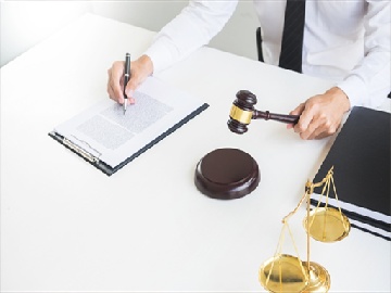 交通肇事逃逸需承担哪些法律责任后果严重勿侥幸